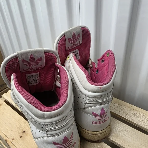 Adidas Kids' White, Pink, and Blue Sneakers - Picture 10 of 10